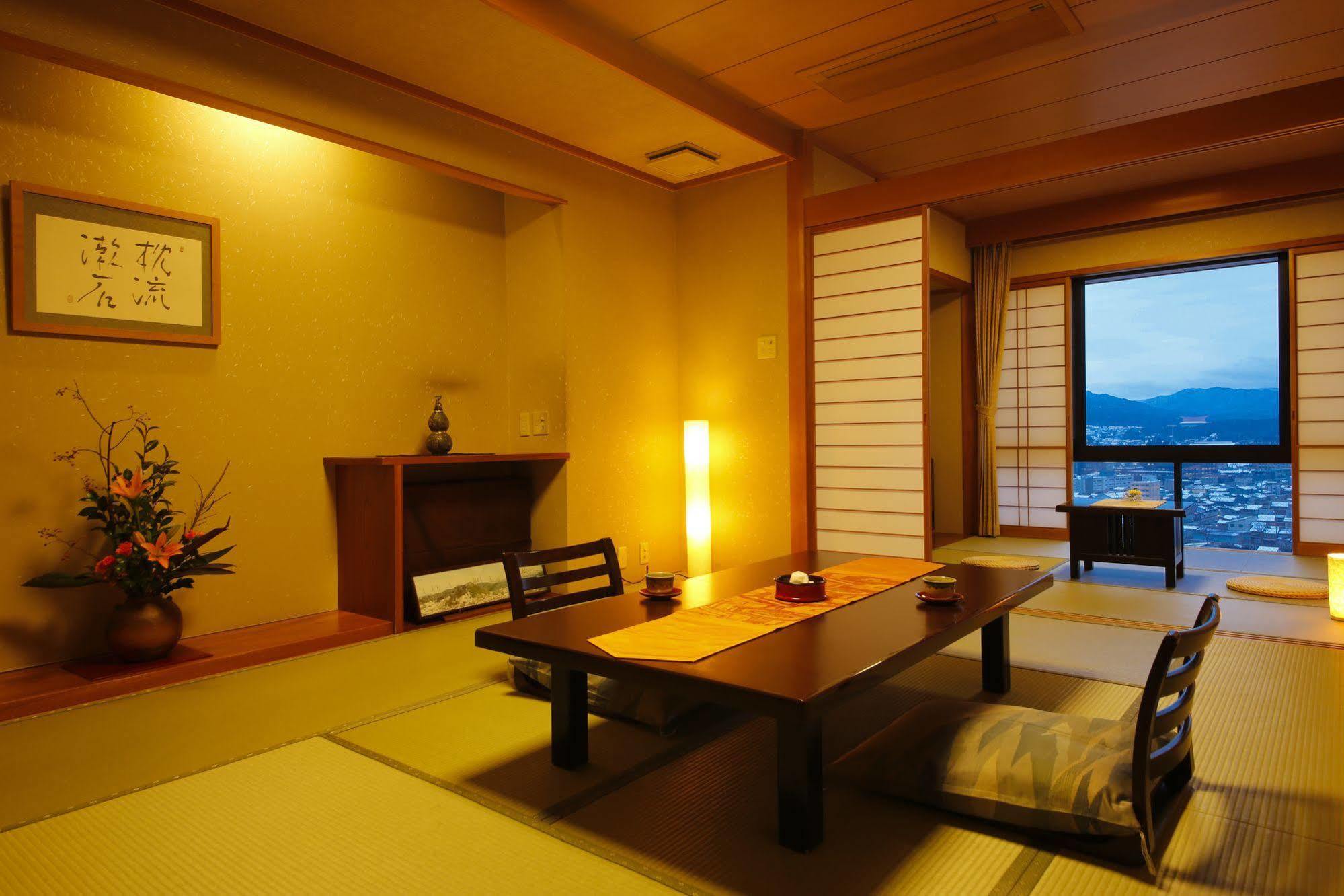 Takayama Kanko Hotel ภายนอก รูปภาพ